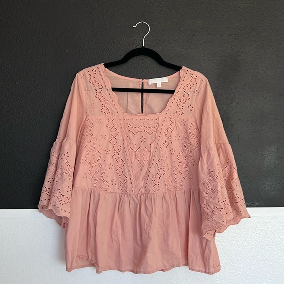 Adyson Parker Tops - Adyson Parker pink eyelet blouse with bell sleeves size 1X Keyhole back